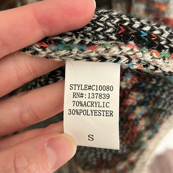 Rainbow pattern debut sweater - Picture 8 of 8